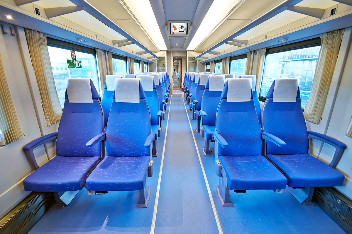 Сидячий Вагон В Поезде Фото — Картинки фотографии 